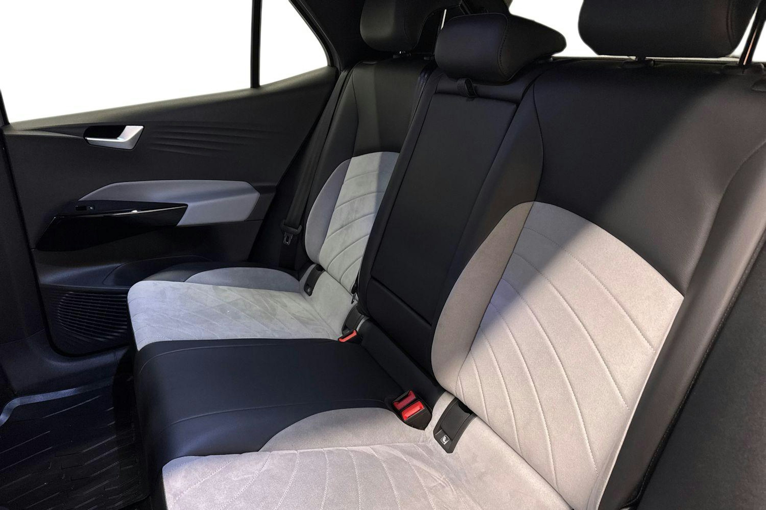 harmaa Volkswagen ID.3 2023 kuva 10.