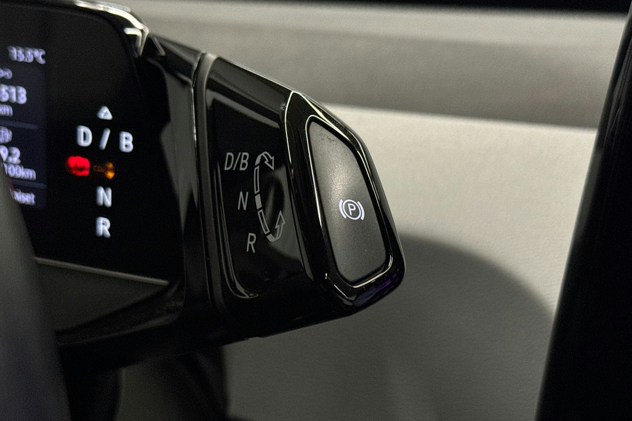 harmaa Volkswagen ID.3 2023 kuva 31.