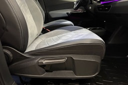 harmaa Volkswagen ID.3 2023 kuva 33.