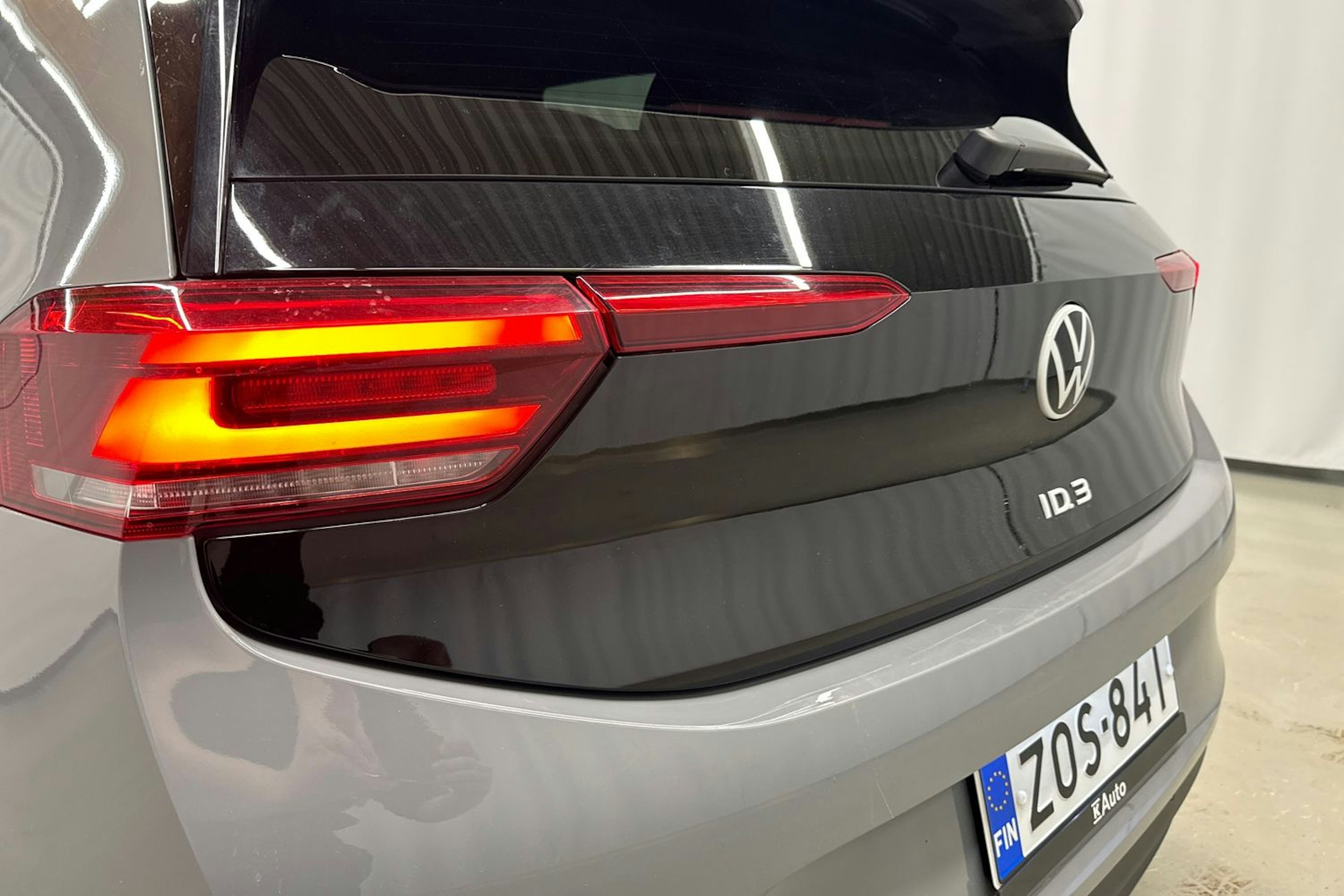 harmaa Volkswagen ID.3 2023 kuva 39.