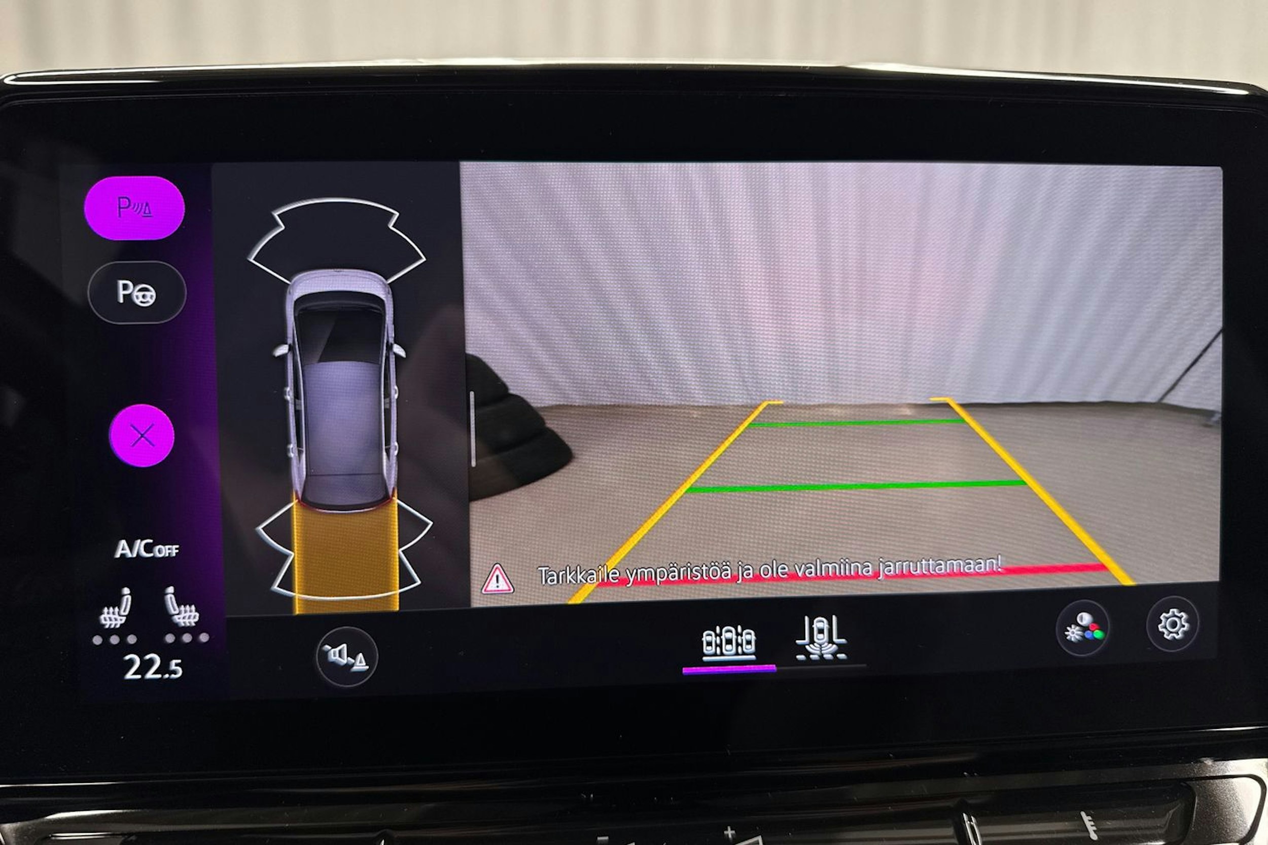 harmaa Volkswagen ID.3 2023 kuva 40.