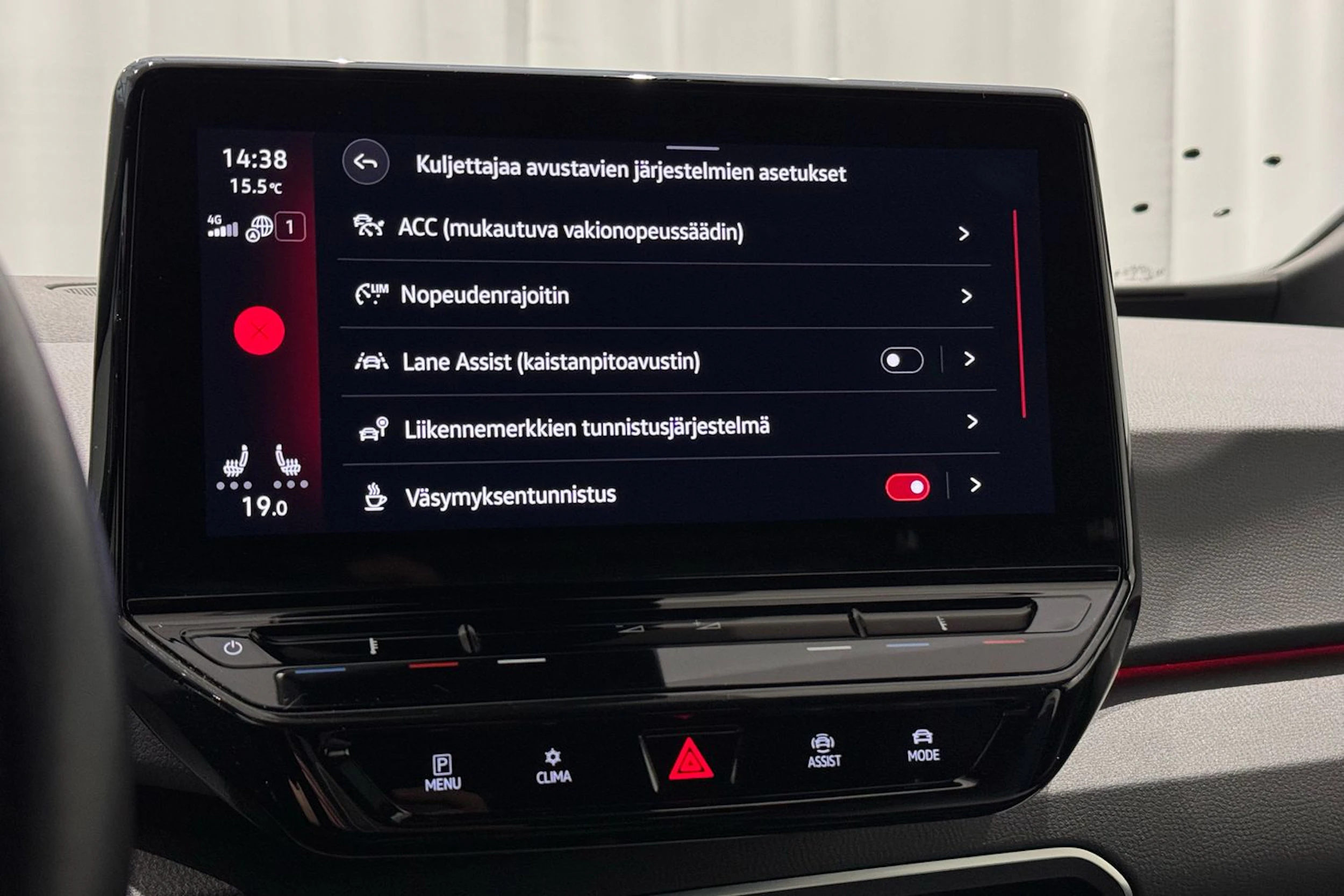 harmaa Volkswagen ID.3 2023 kuva 30.