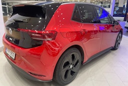punainen Volkswagen ID.3 2024 kuva 12.