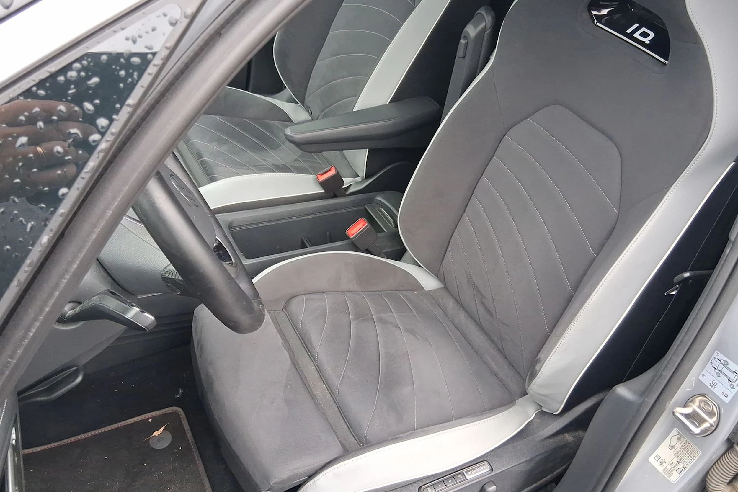 harmaa Volkswagen ID.3 2024 kuva 4.