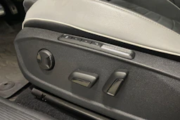 harmaa Volkswagen ID.3 2024 kuva 13.