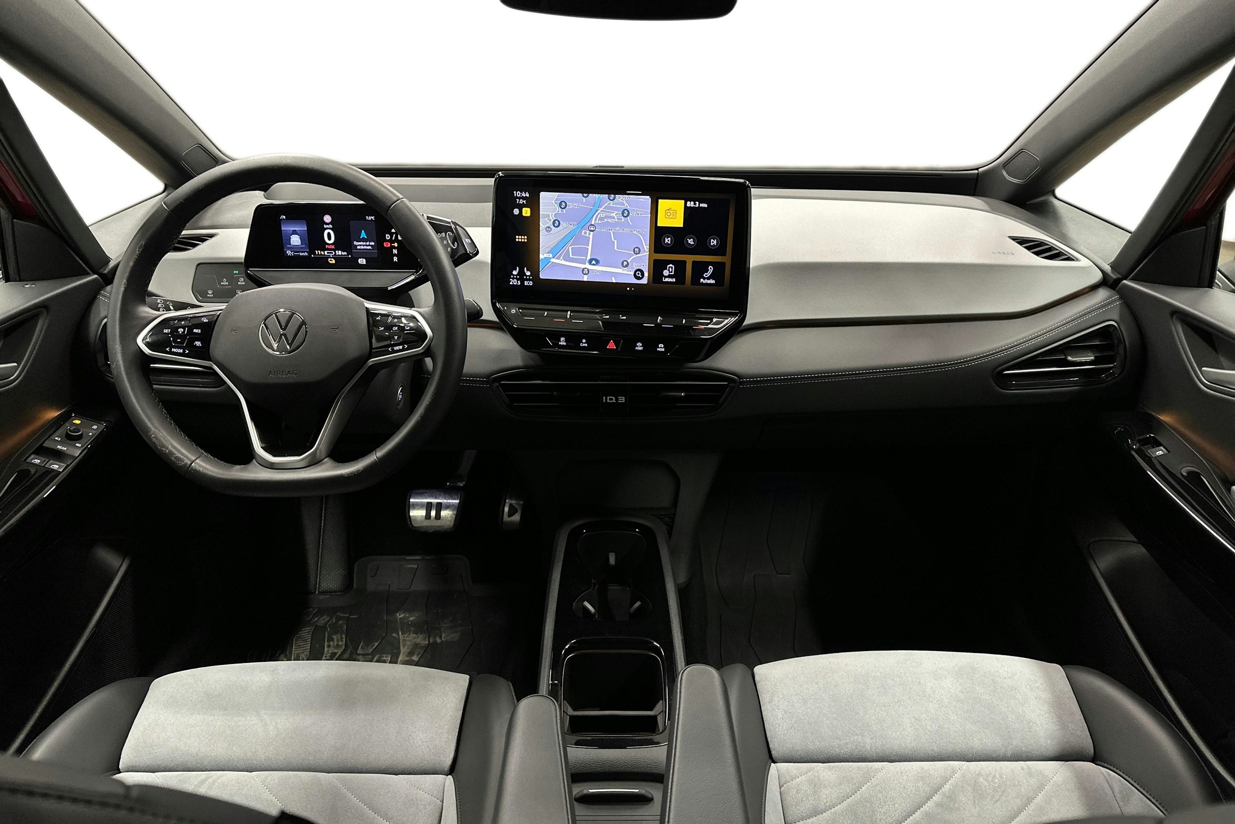 punainen Volkswagen ID.3 2024 kuva 9.