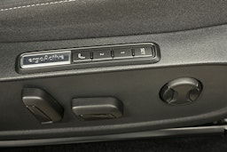 punainen Volkswagen ID.3 2024 kuva 17.