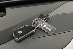 punainen Volkswagen ID.3 2024 kuva 31.