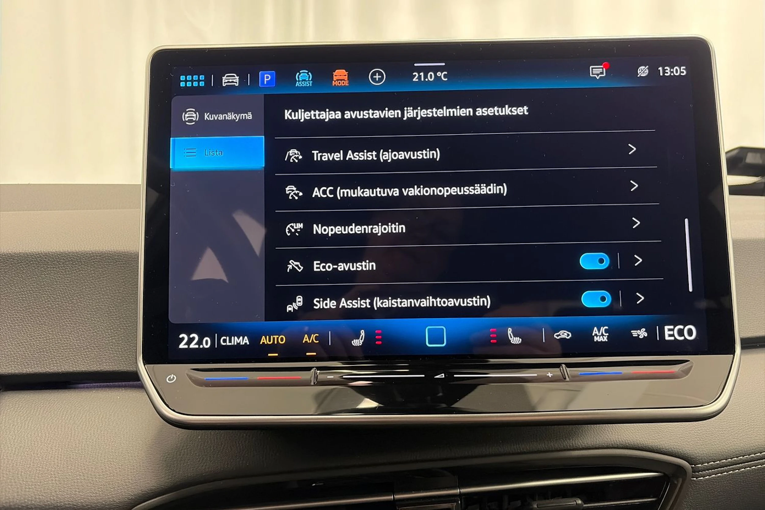 valkoinen Volkswagen ID.3 2024 kuva 24.