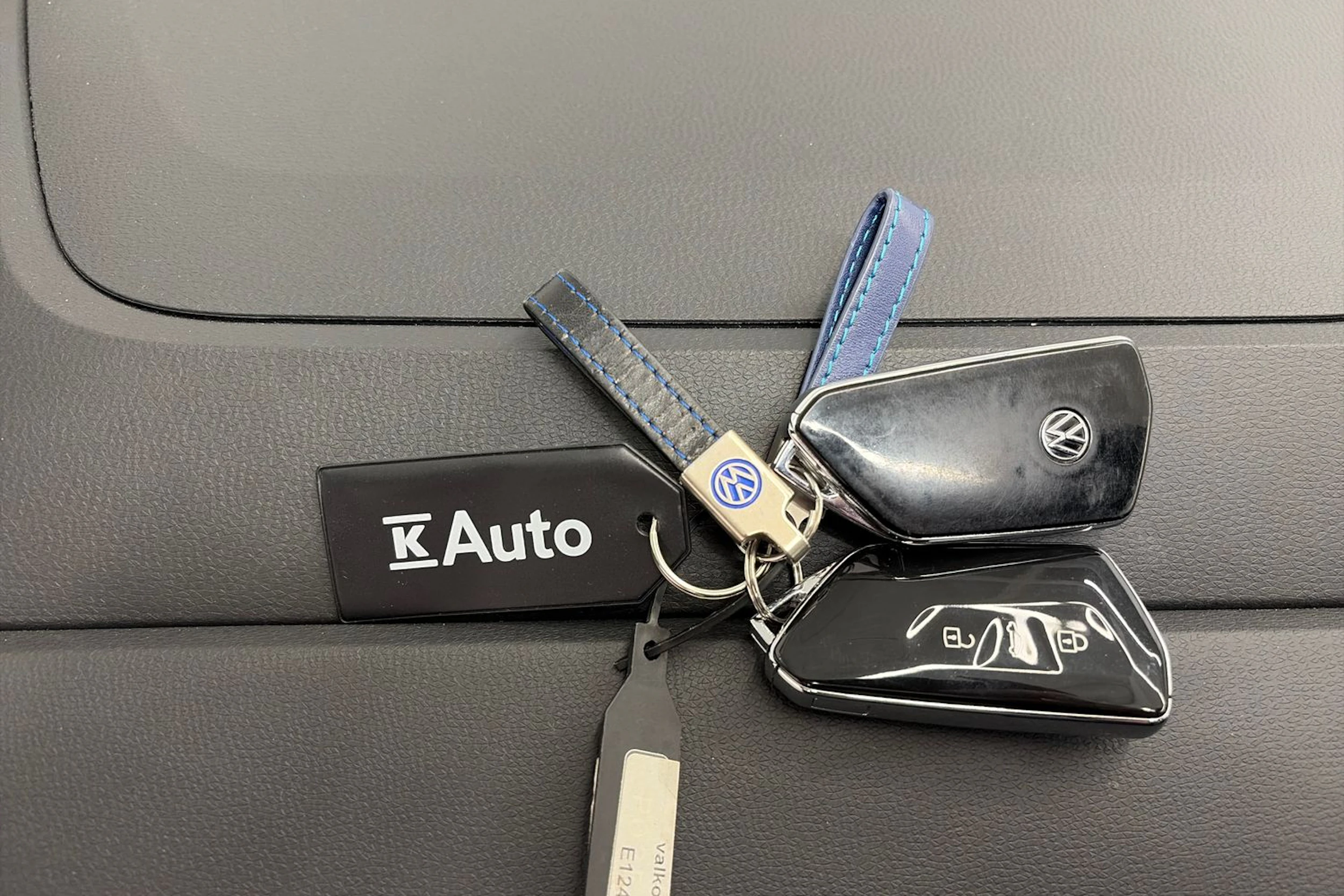 valkoinen Volkswagen ID.3 2024 kuva 28.