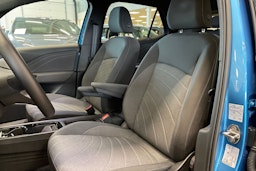 sininen Volkswagen ID.3 2024 kuva 14.