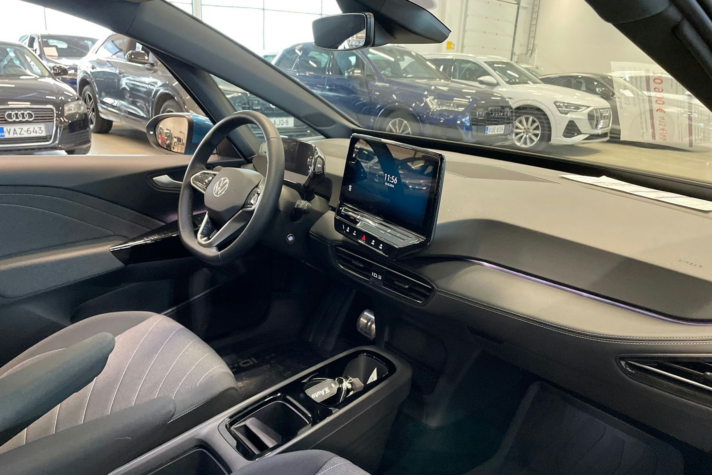 sininen Volkswagen ID.3 2024 kuva 16.