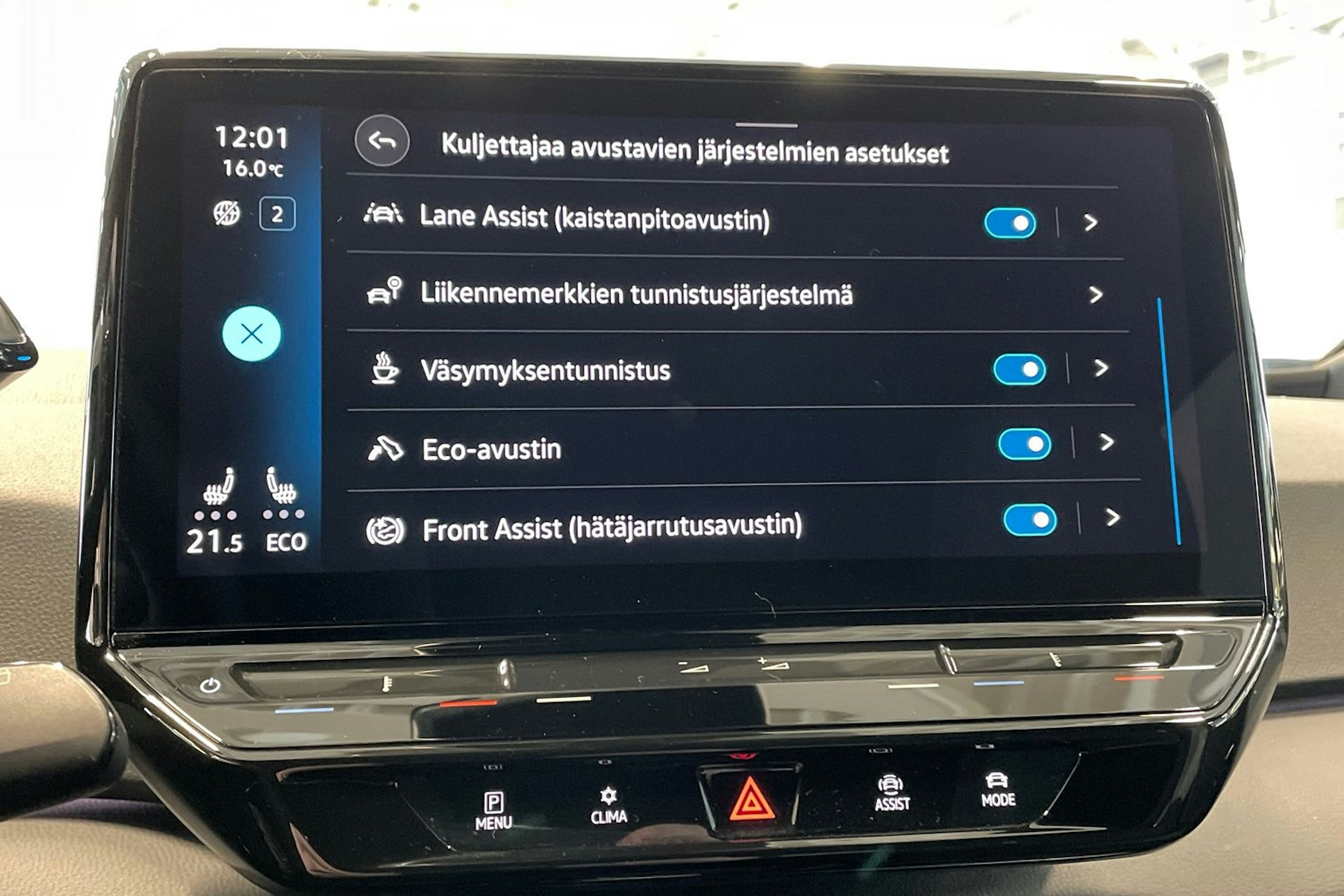 sininen Volkswagen ID.3 2024 kuva 31.