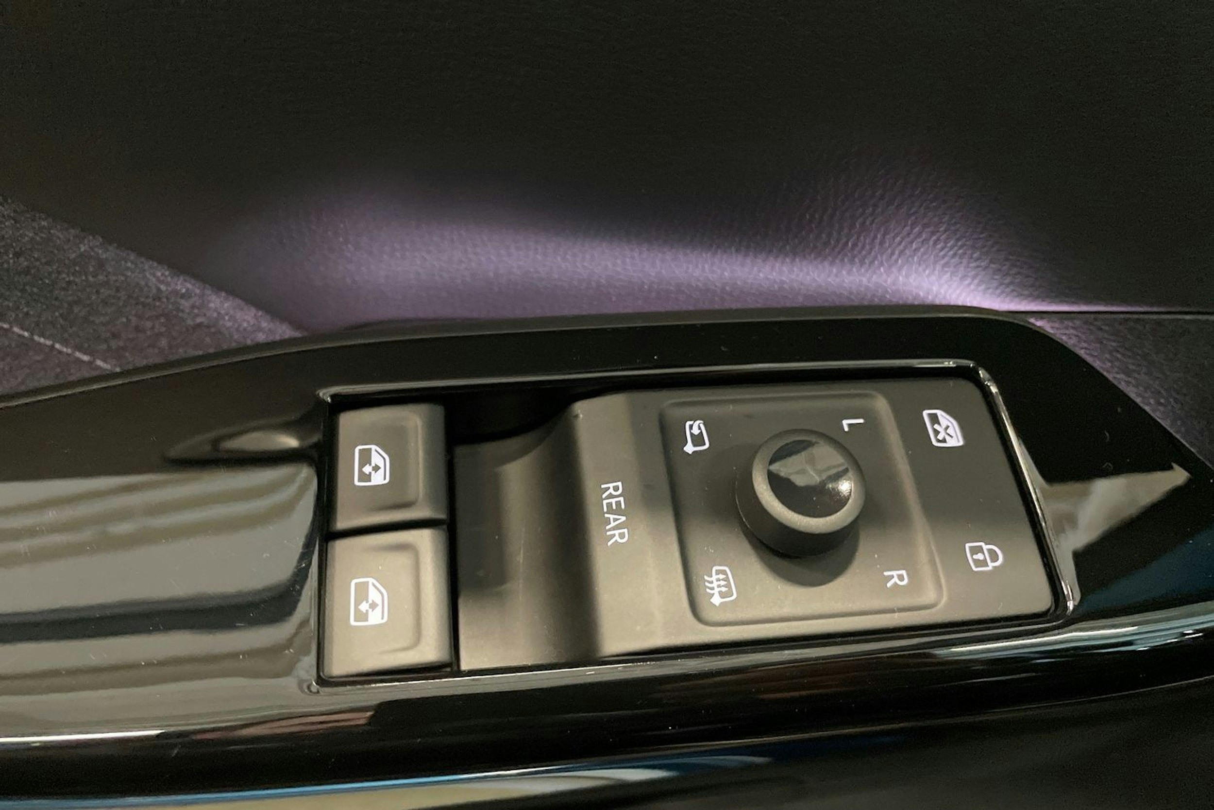 sininen Volkswagen ID.3 2024 kuva 34.