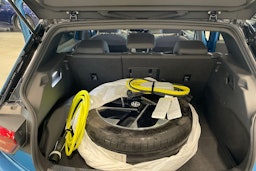 sininen Volkswagen ID.3 2024 kuva 35.