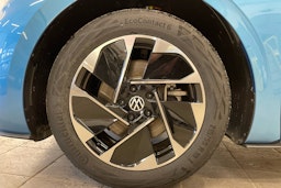 sininen Volkswagen ID.3 2024 kuva 9.
