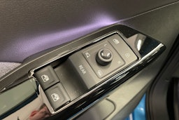 sininen Volkswagen ID.3 2024 kuva 11.