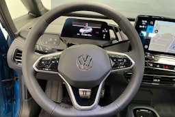 sininen Volkswagen ID.3 2024 kuva 13.