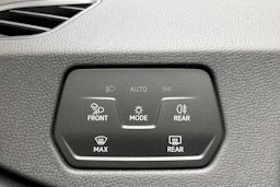 valkoinen Volkswagen ID.3 2025 kuva 16.