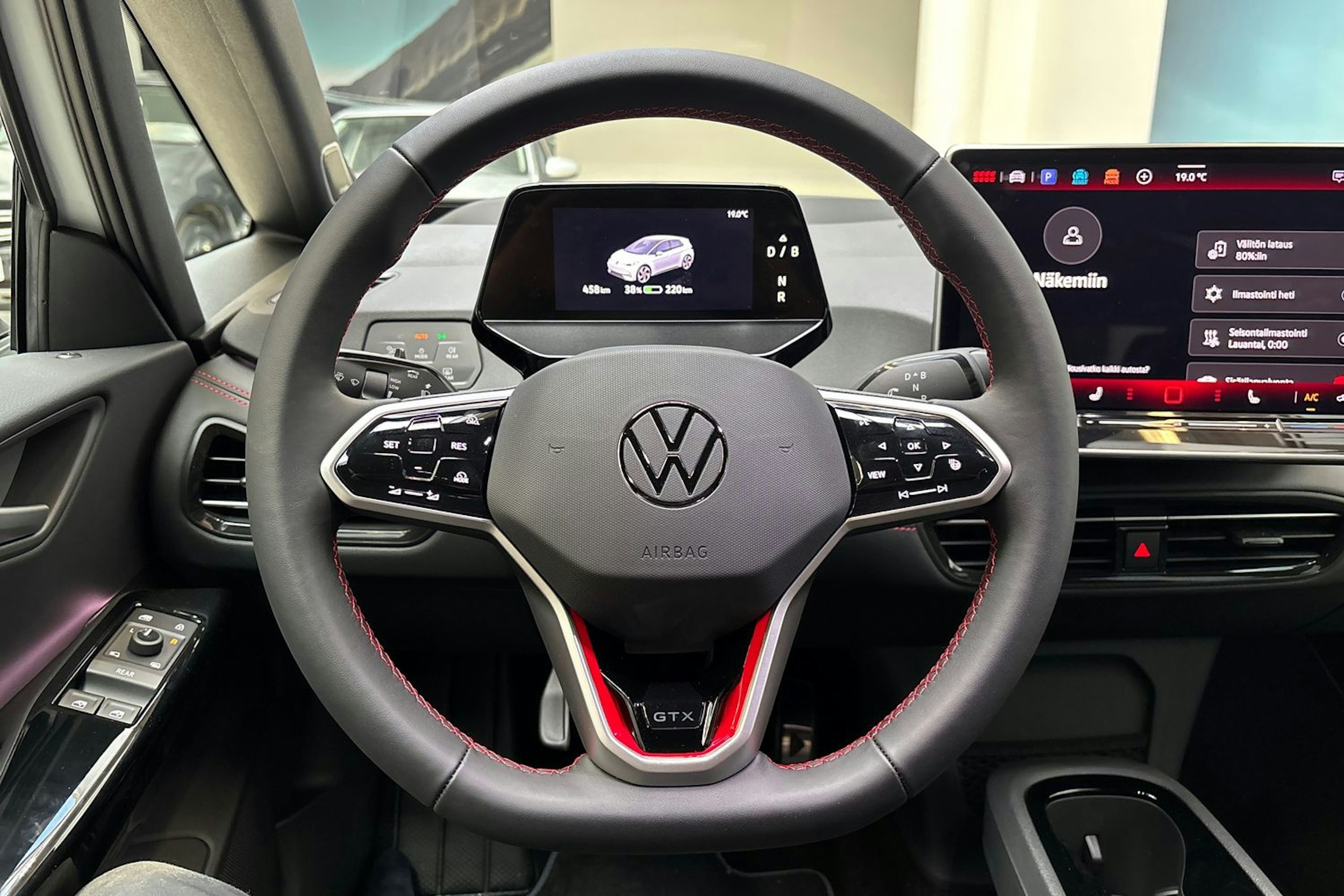 valkoinen Volkswagen ID.3 2025 kuva 17.