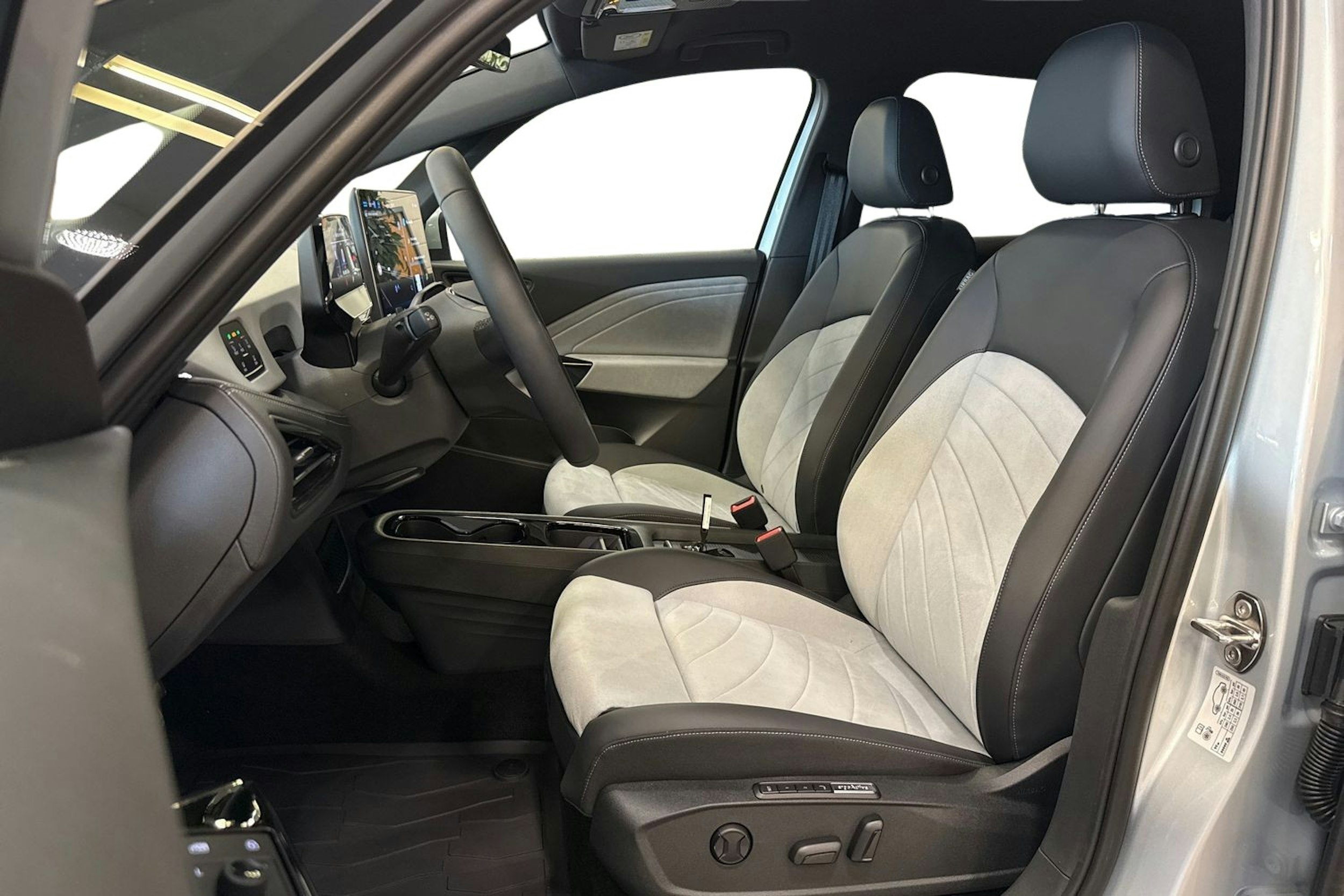 met. harmaa Volkswagen ID.3 2025 kuva 8.