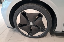 harmaa Volkswagen ID.3 2025 kuva 9.
