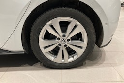 valkoinen Volkswagen ID.3 2025 kuva 10.