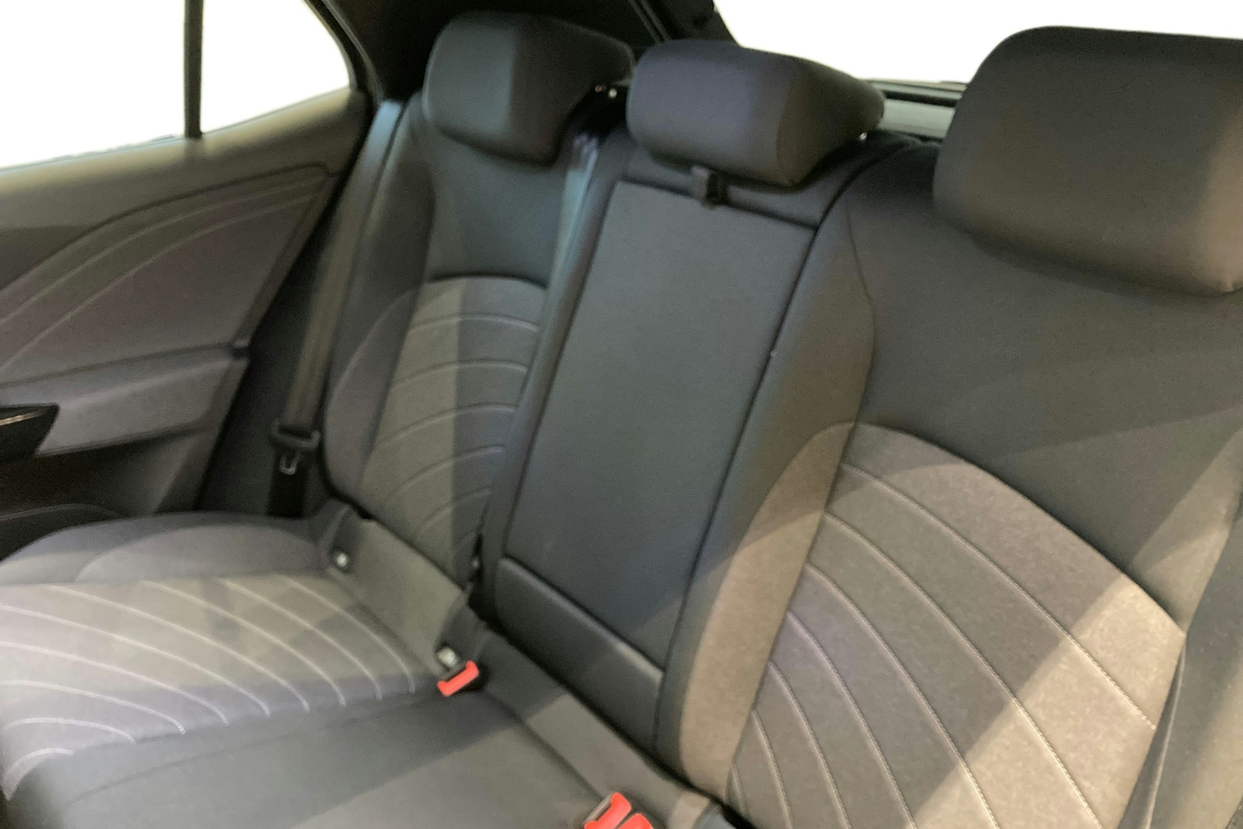 vihreä Volkswagen ID.3 2025 kuva 8.