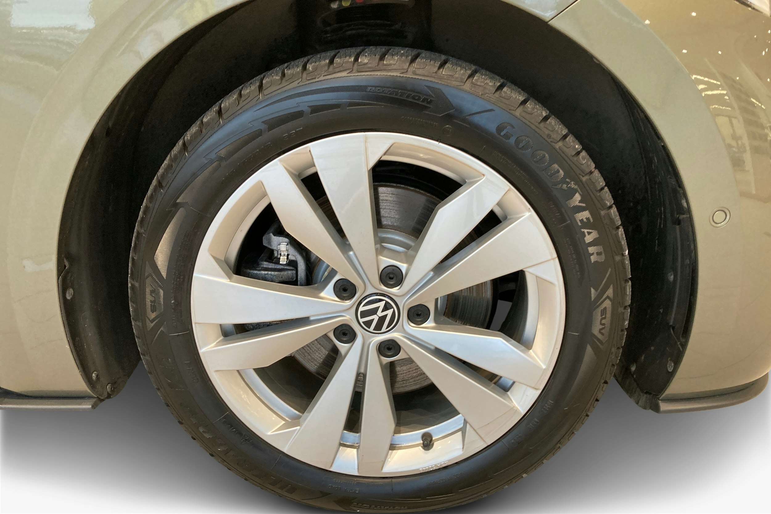 vihreä Volkswagen ID.3 2025 kuva 9.