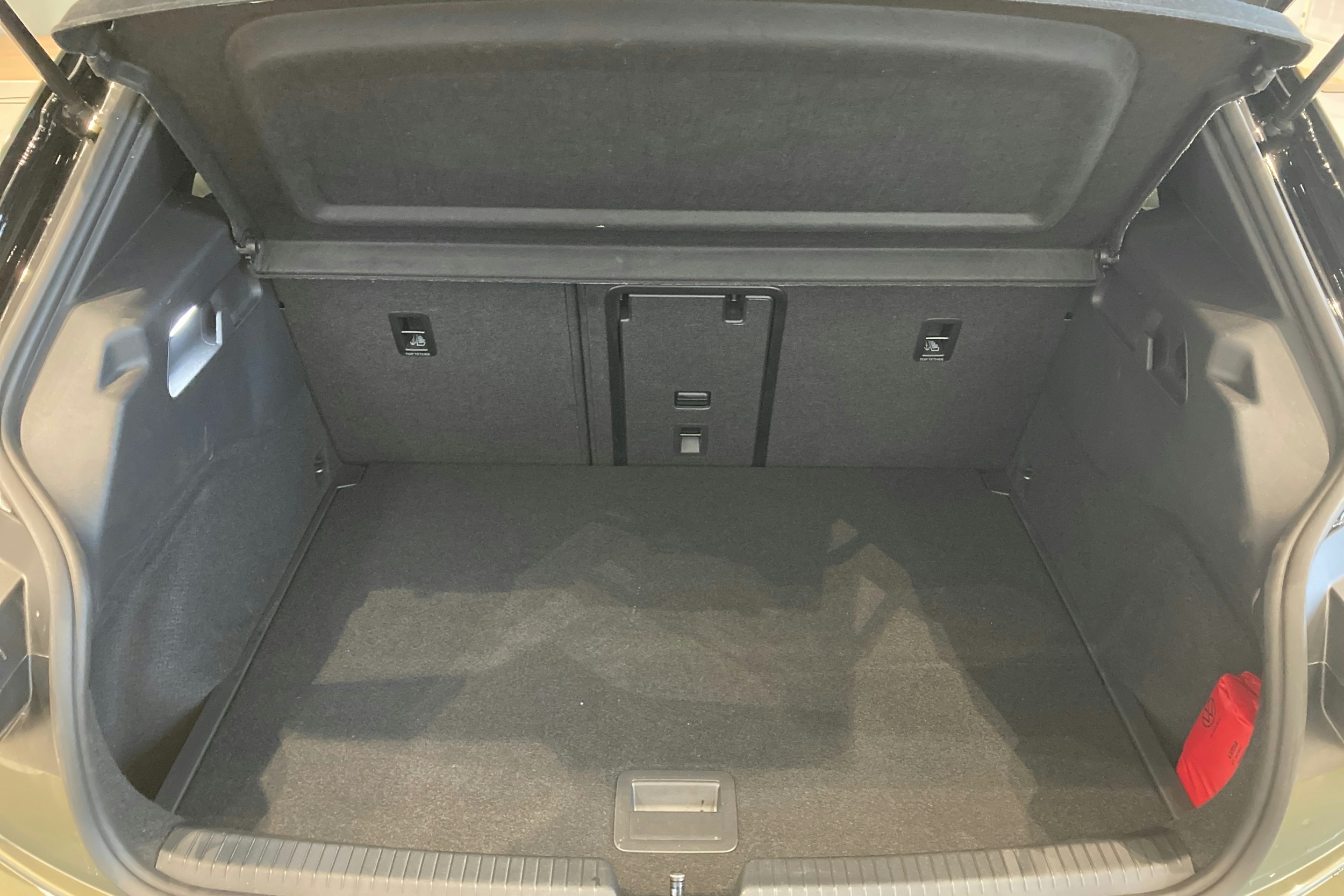 vihreä Volkswagen ID.3 2025 kuva 17.