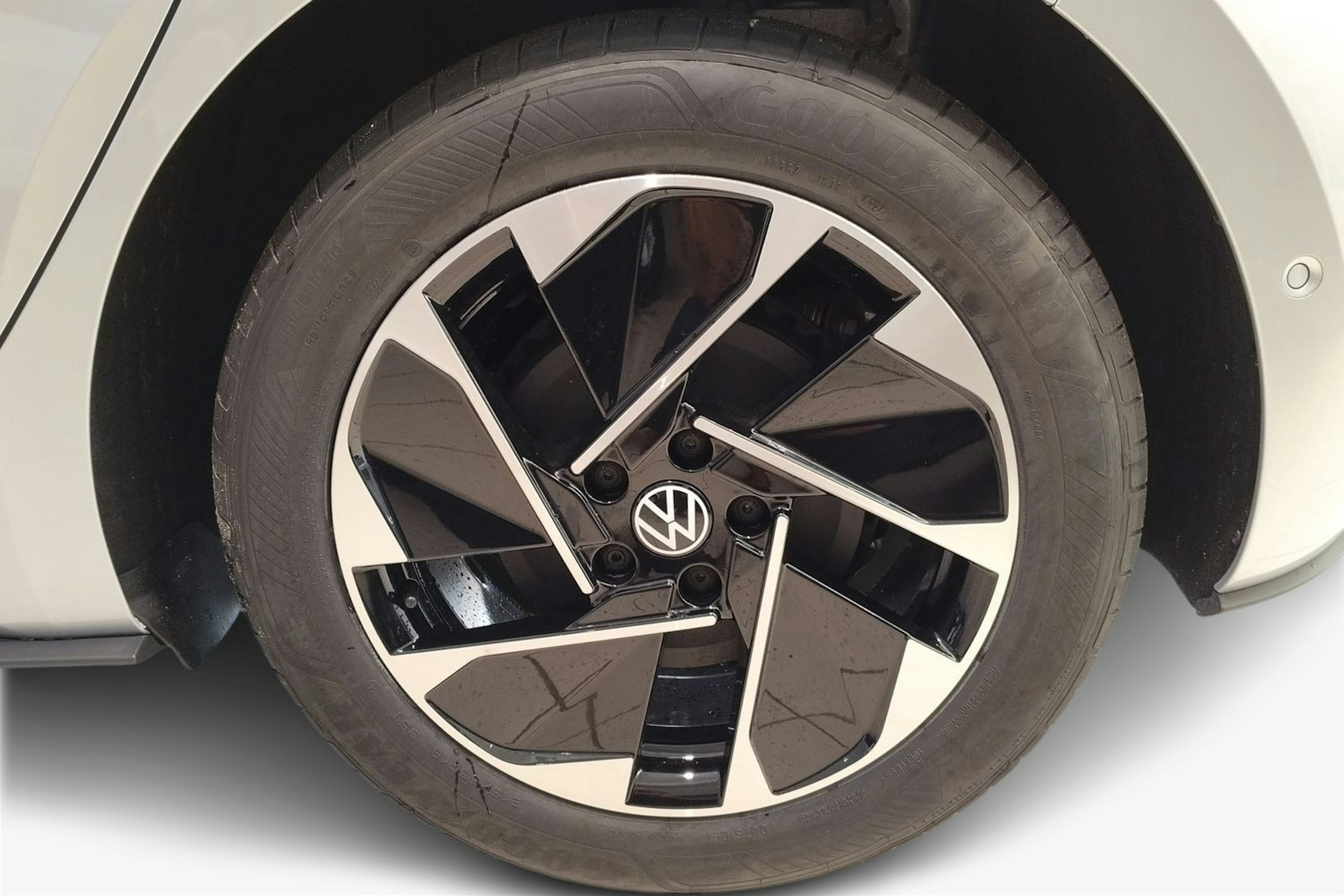 harmaa Volkswagen ID.3 2025 kuva 9.