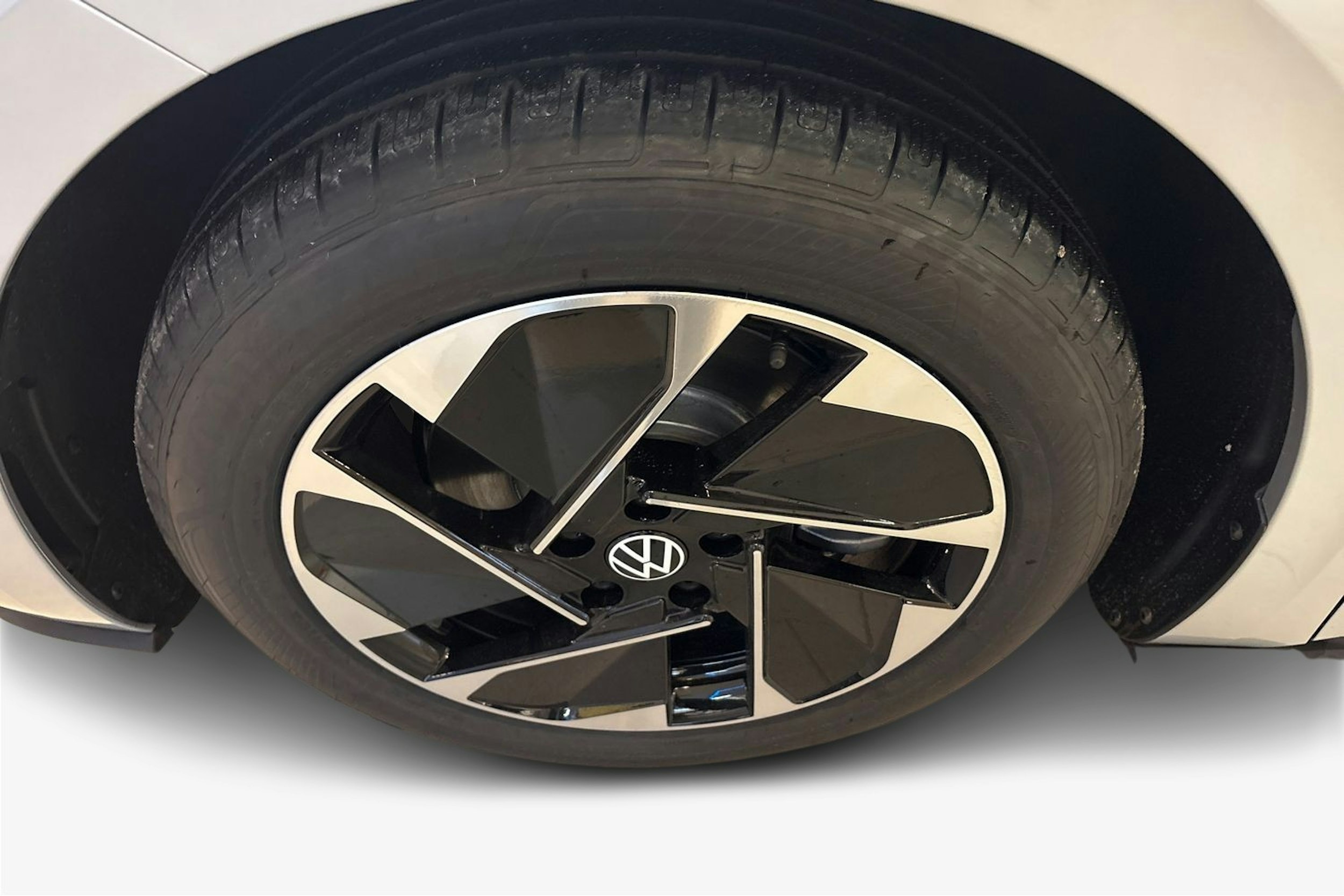 harmaa Volkswagen ID.3 2025 kuva 9.