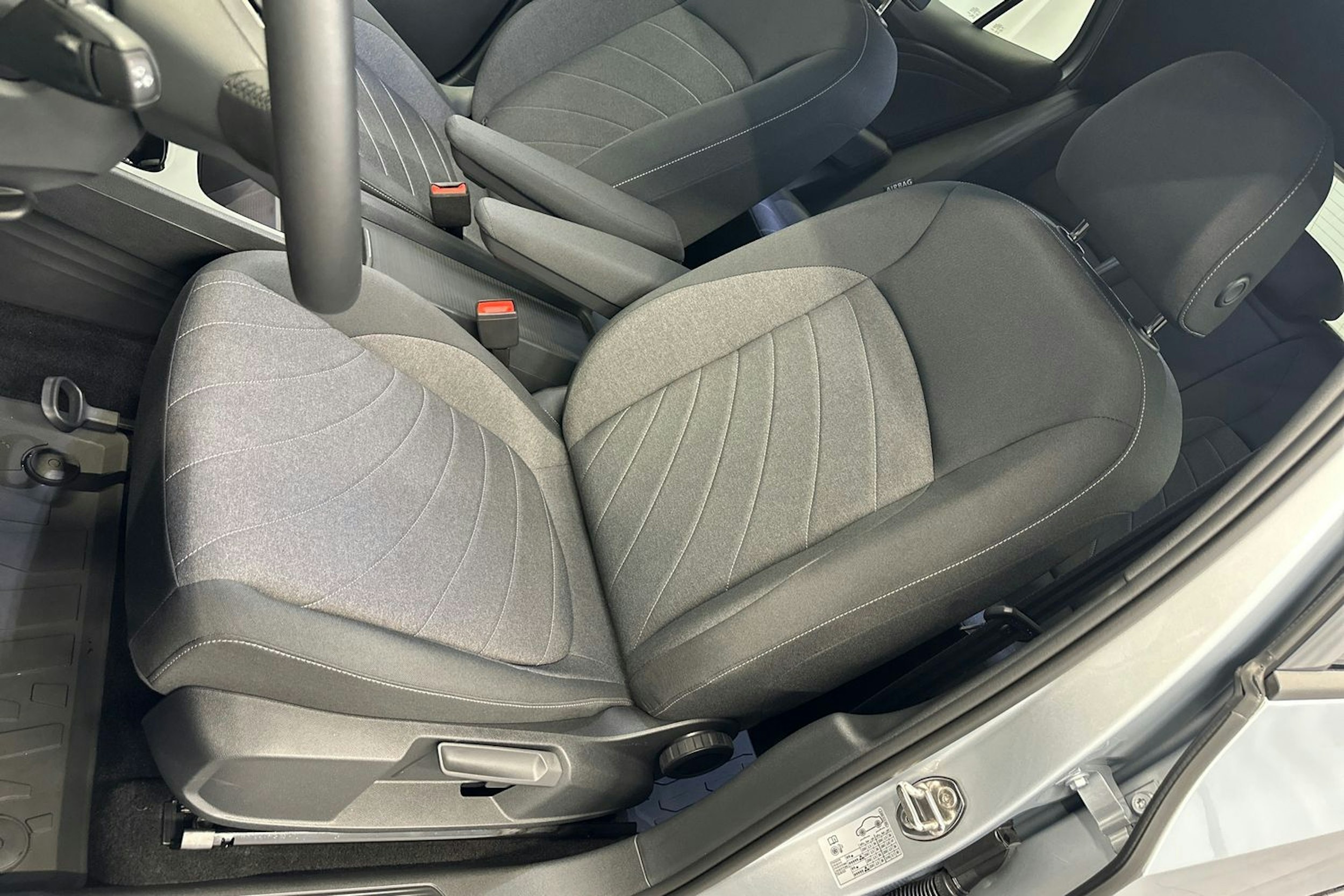 hopea Volkswagen ID.3 2025 kuva 15.