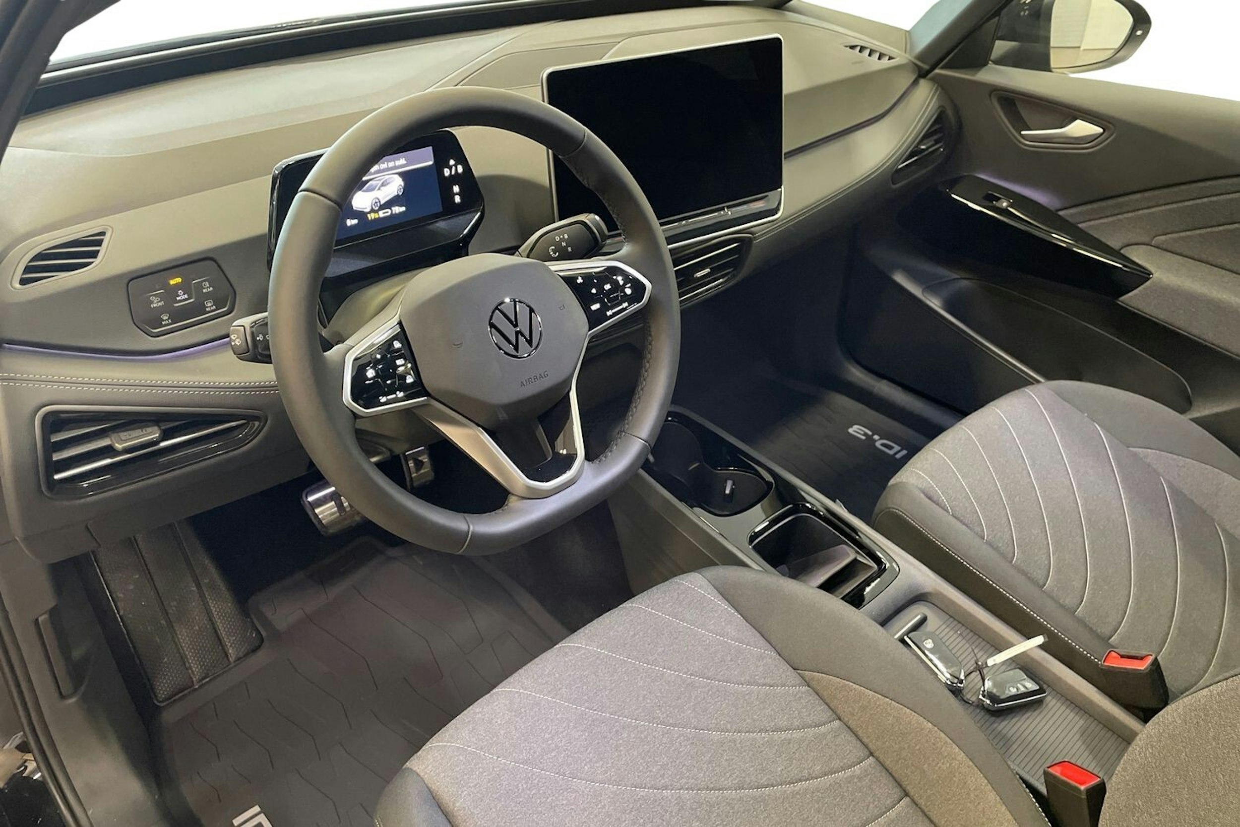 met. musta Volkswagen ID.3 2025 kuva 16.