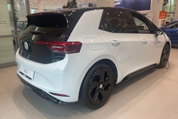 valkoinen Volkswagen ID.3 2025 kuva 12.
