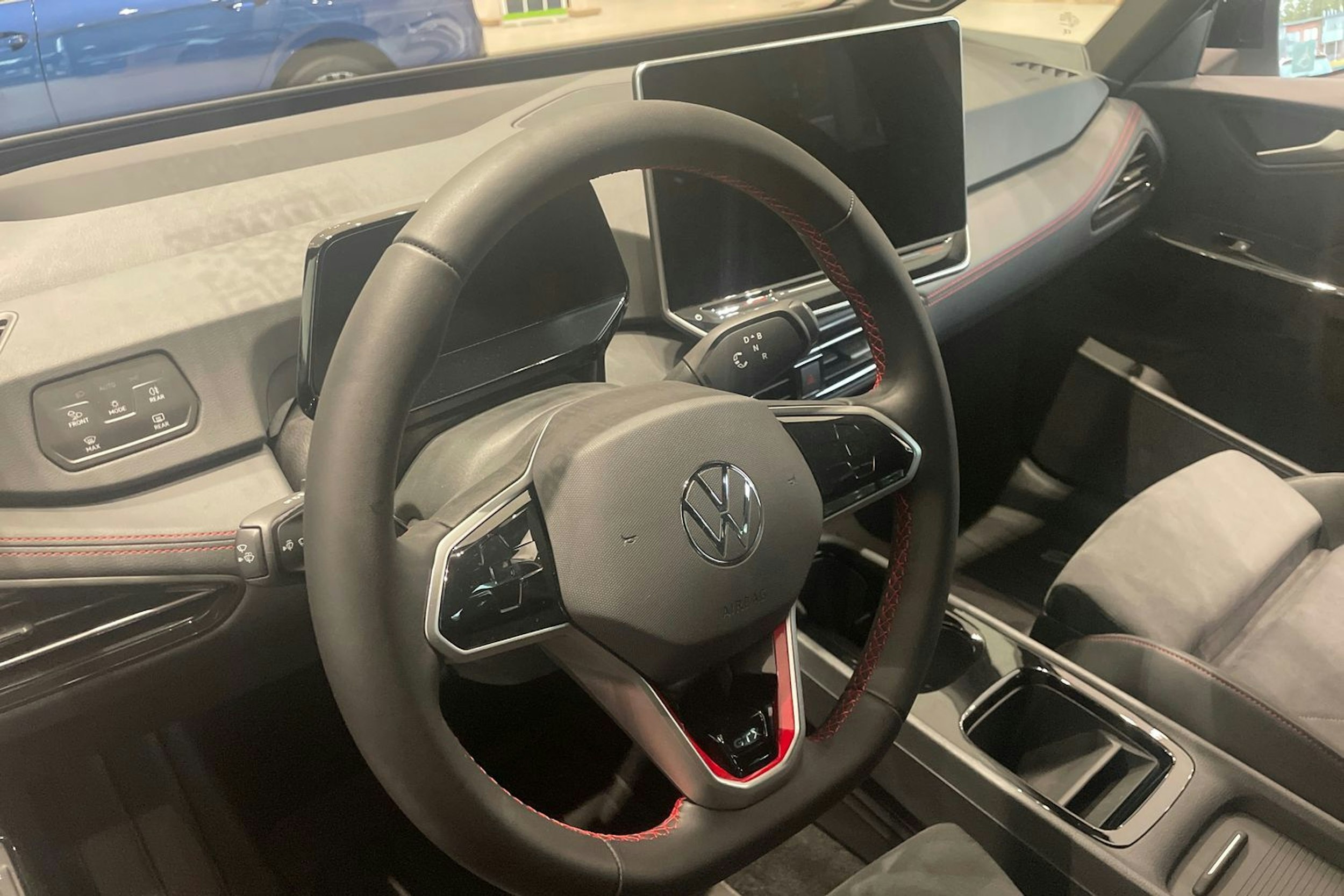 valkoinen Volkswagen ID.3 2025 kuva 15.