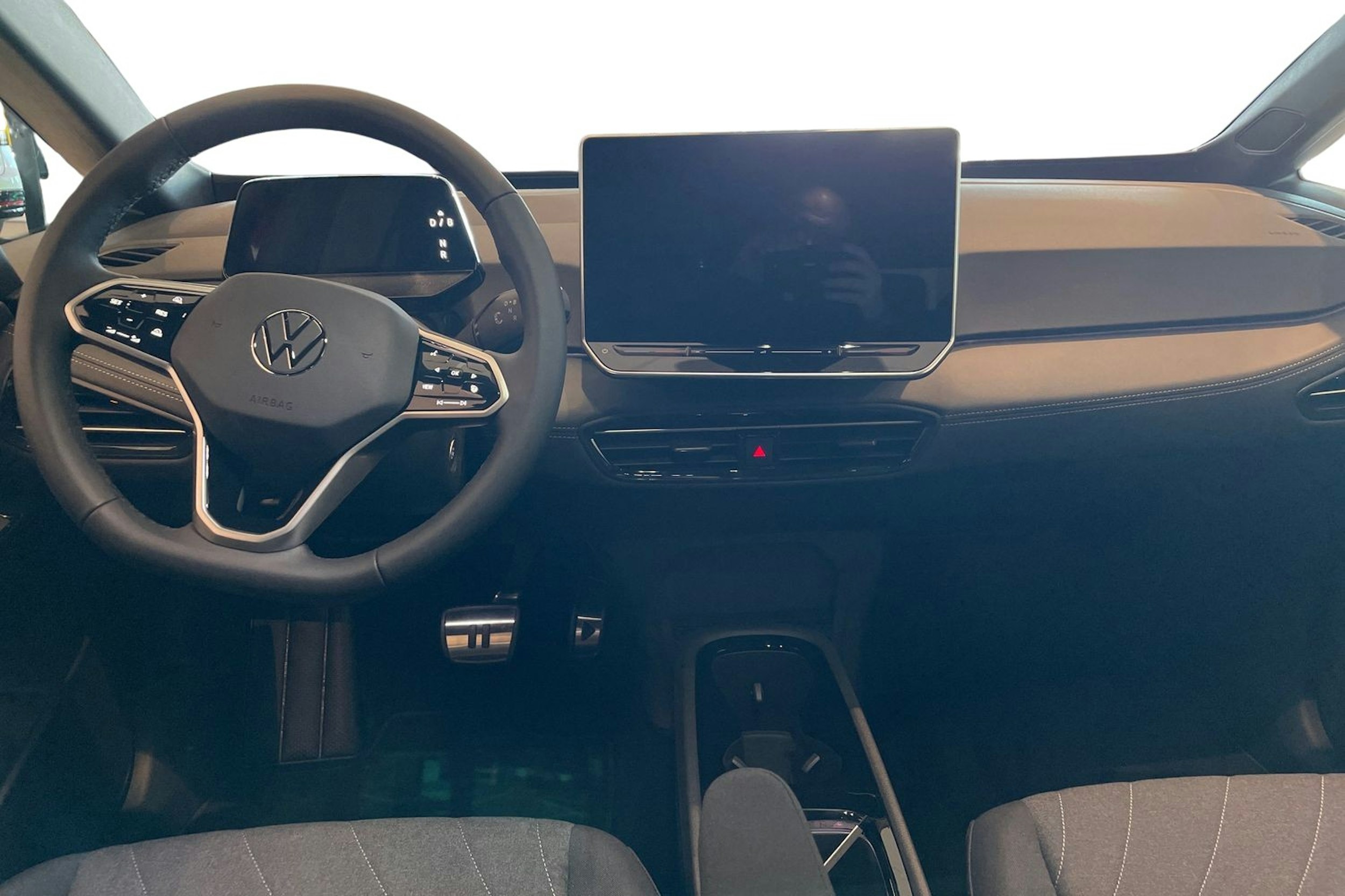 punainen Volkswagen ID.3 2025 kuva 7.