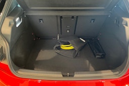 punainen Volkswagen ID.3 2025 kuva 11.