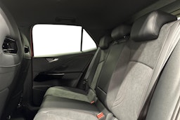 punainen Volkswagen ID.3 2025 kuva 10.