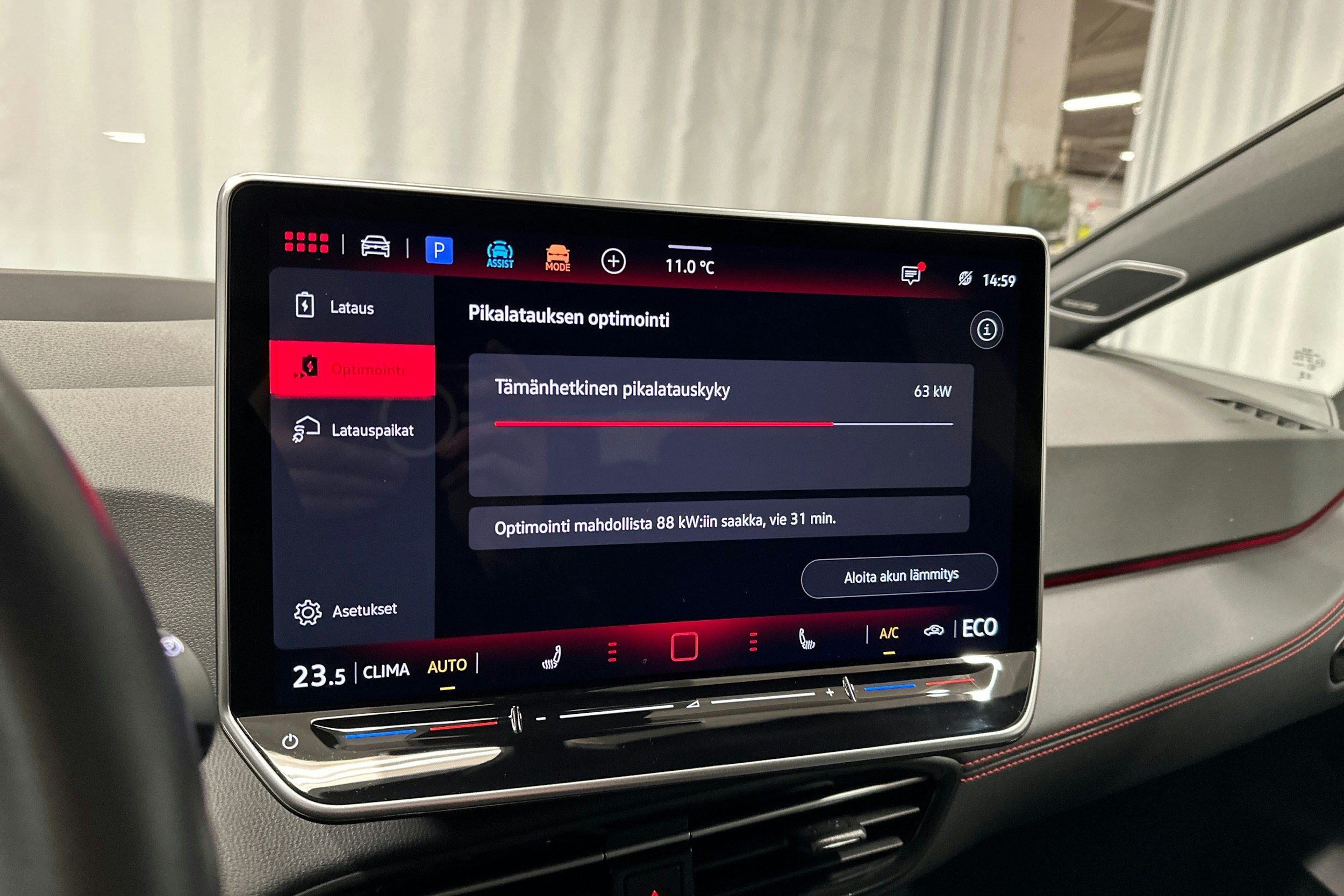 punainen Volkswagen ID.3 2025 kuva 23.