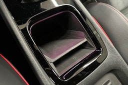 punainen Volkswagen ID.3 2025 kuva 29.