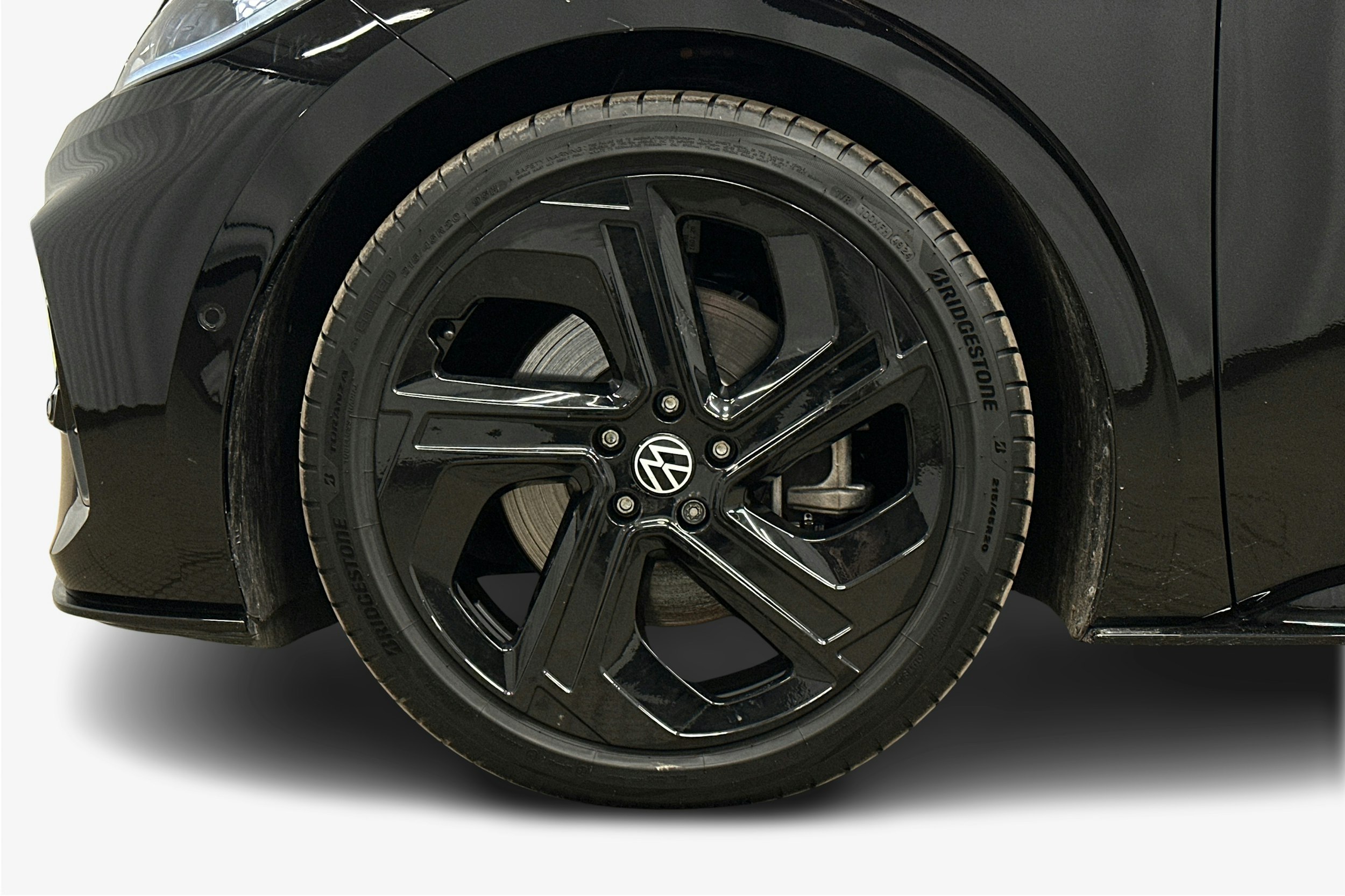 musta Volkswagen ID.3 2025 kuva 11.