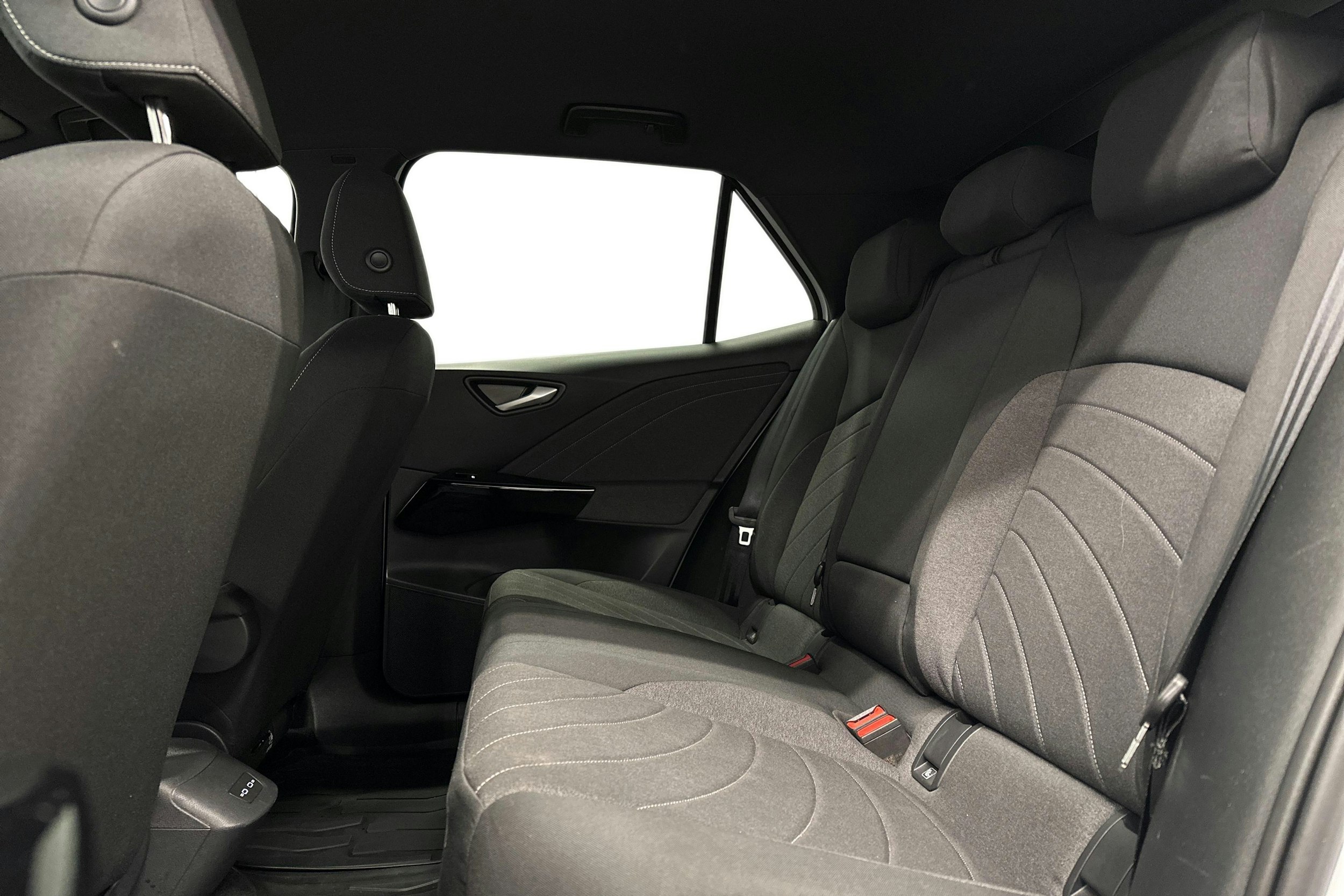 valkoinen Volkswagen ID.3 2025 kuva 10.