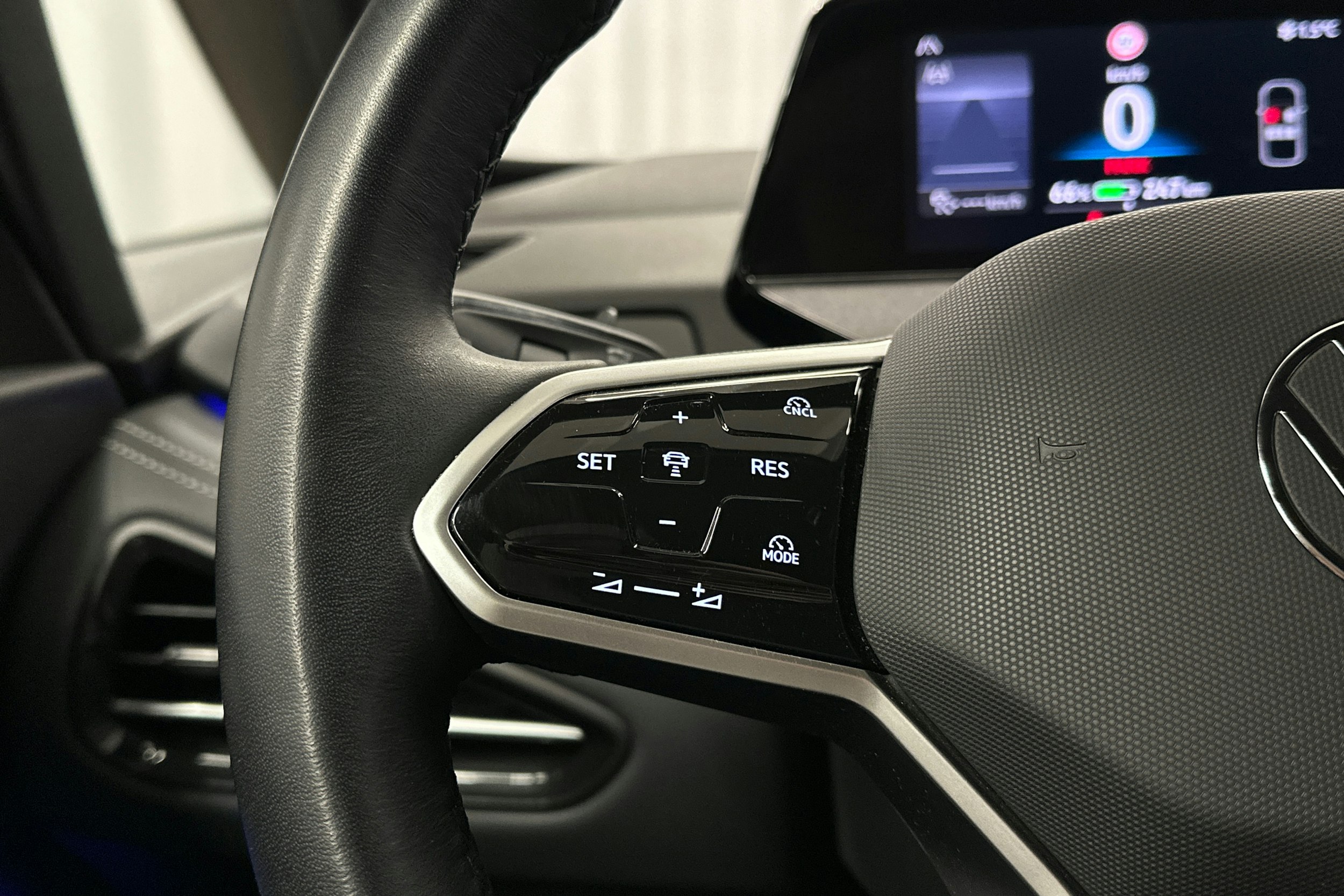 valkoinen Volkswagen ID.3 2025 kuva 14.