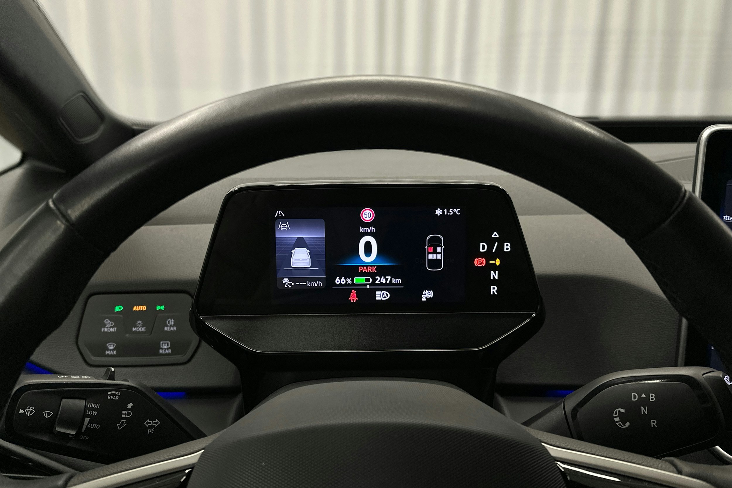 valkoinen Volkswagen ID.3 2025 kuva 16.