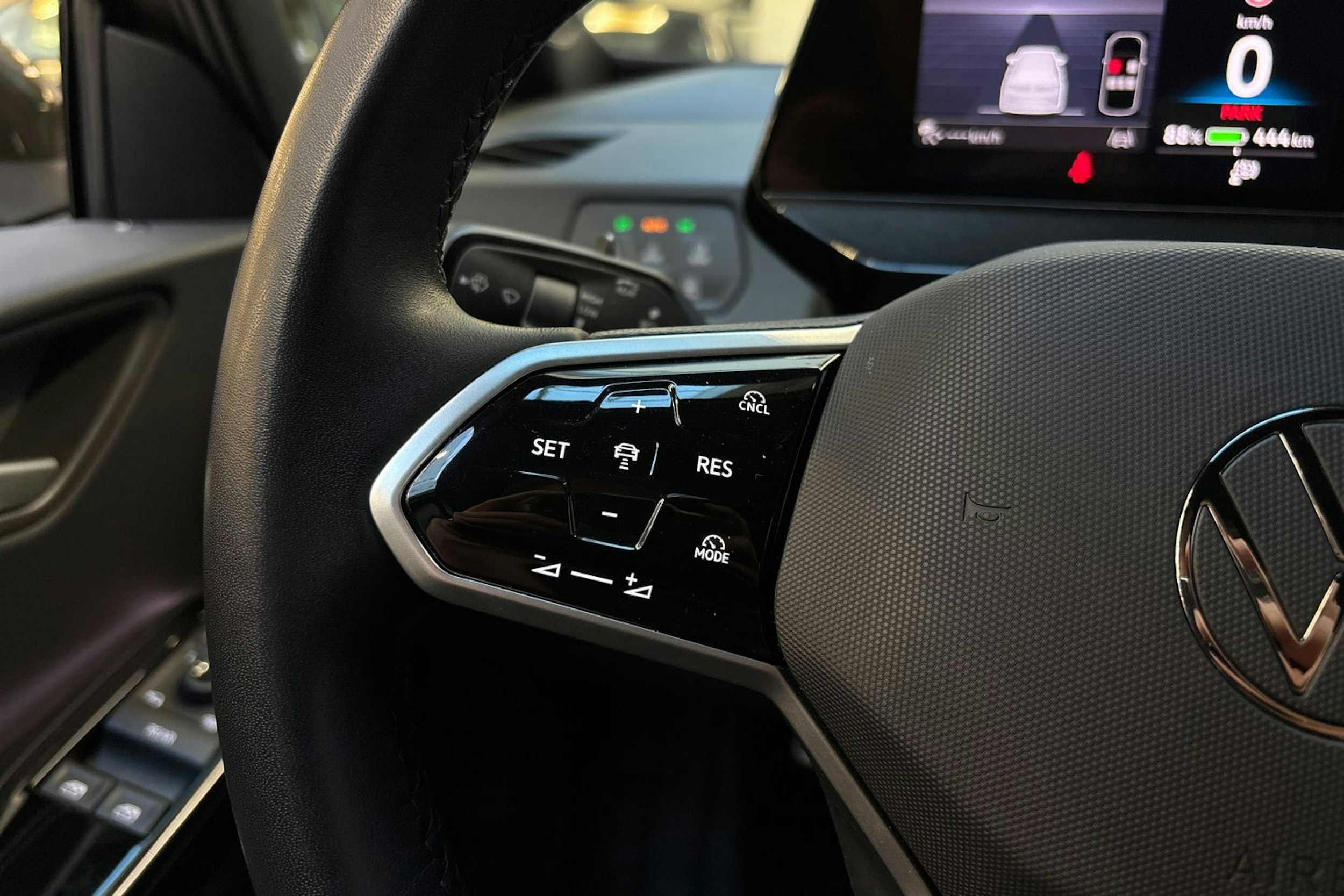 vihreä Volkswagen ID.3 2025 kuva 14.