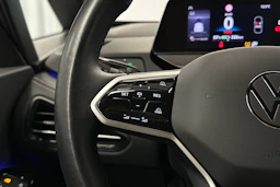 valkoinen Volkswagen ID.3 2025 kuva 15.