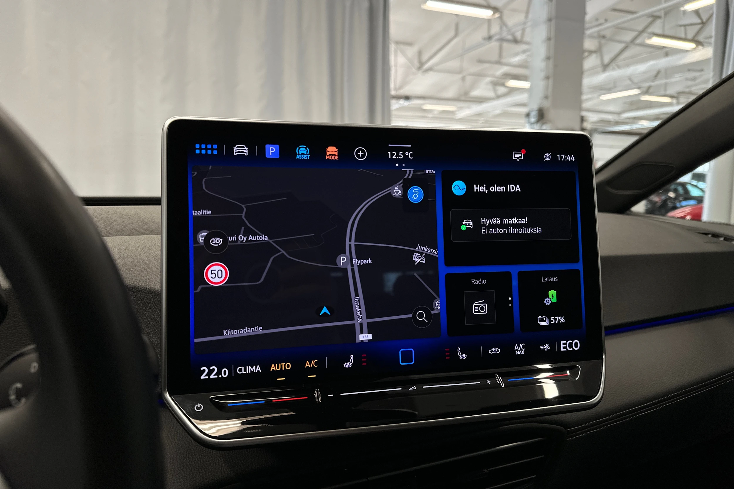 valkoinen Volkswagen ID.3 2025 kuva 18.