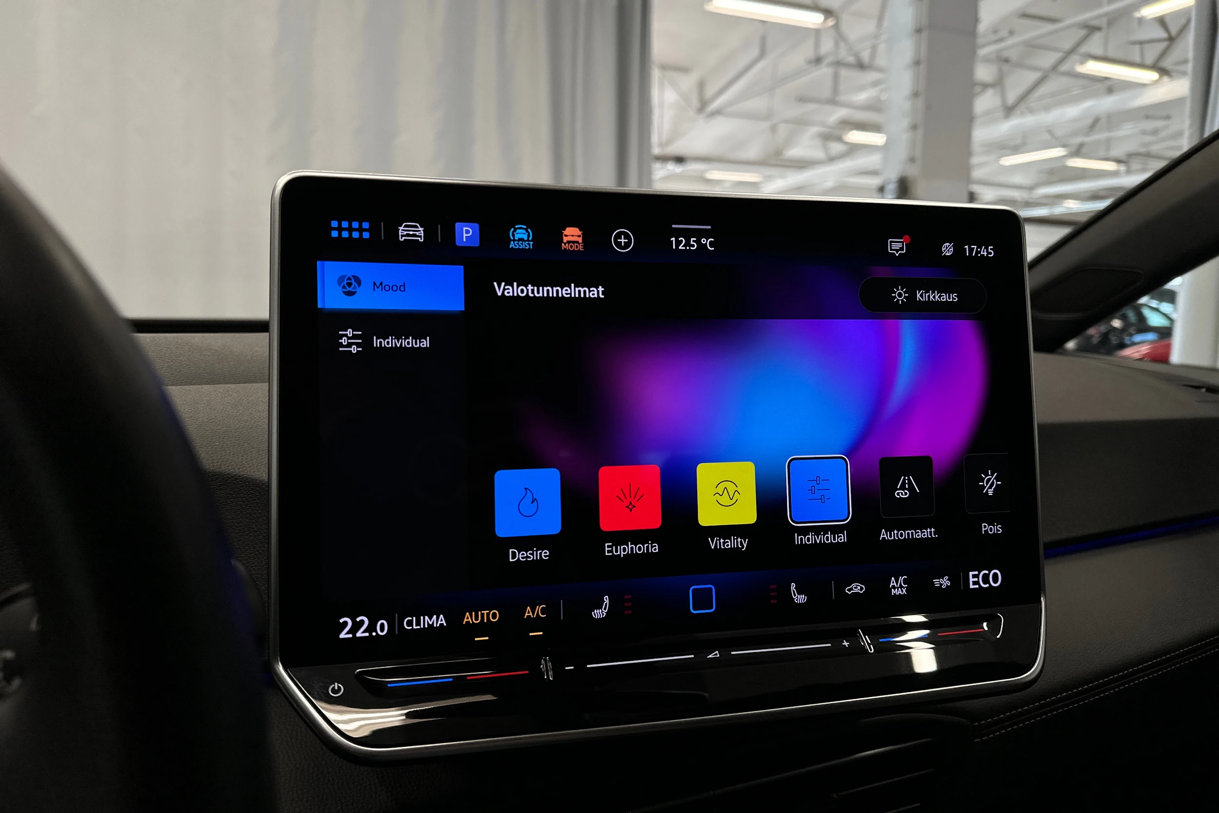 valkoinen Volkswagen ID.3 2025 kuva 24.