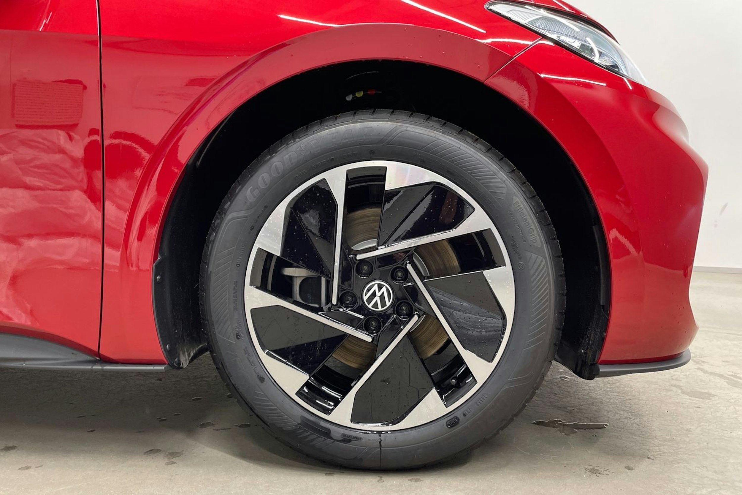 punainen Volkswagen ID.3 2026 kuva 10.